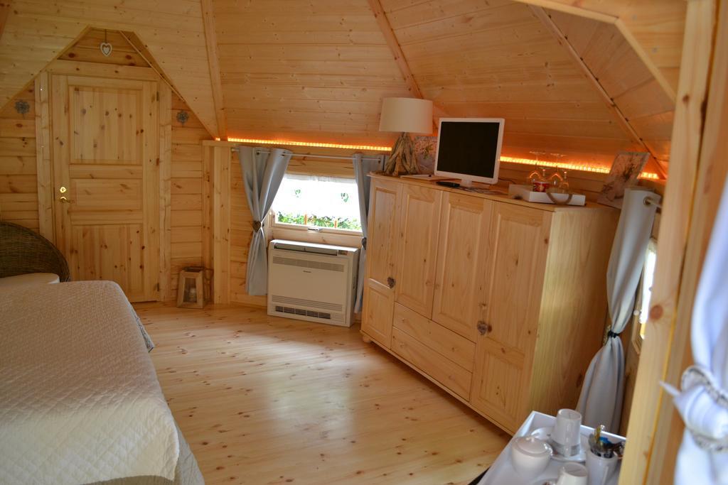 Le Refuge Bed & Breakfast Mornas Ruang foto